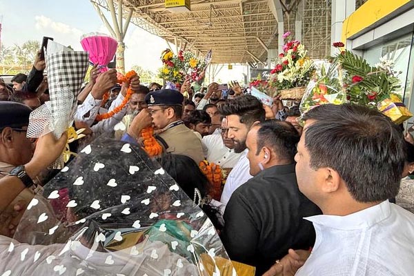 Chirag Paswan रायपुर पहुंचे चिराग पासवान ने बिहार विधानसभा चुनाव लड़ने और सीएम पद को लेकर दिया बड़ा बयान...
