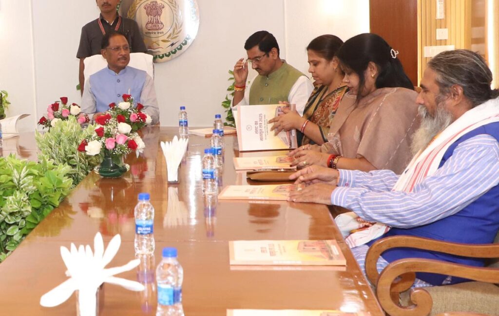 Bhoj दिल्‍ली में विष्‍णुदेव की दावत: फोटो में देखिए- कौन- कौन हुआ डीनर में शामिल