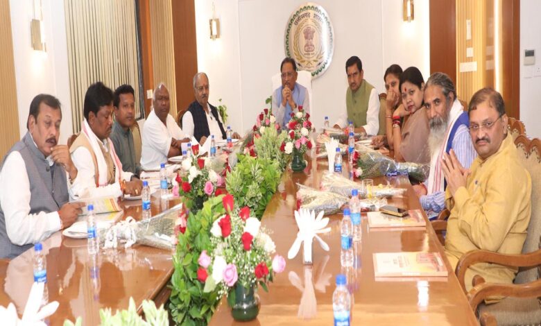 Bhoj दिल्‍ली में विष्‍णुदेव की दावत: फोटो में देखिए- कौन- कौन हुआ डीनर में शामिल