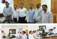 CG News कलेक्‍टर के खिलाफ फेडरेशन ने खोला मोर्चा: कलेक्टर ने व्‍यक्‍त करना पड़ा खेद...