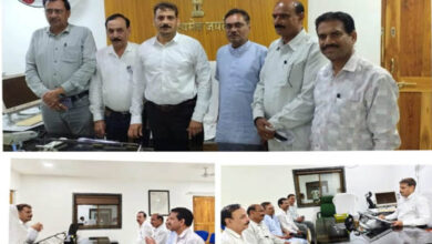 CG News कलेक्‍टर के खिलाफ फेडरेशन ने खोला मोर्चा: कलेक्टर ने व्‍यक्‍त करना पड़ा खेद...