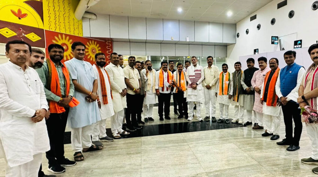 CG BJP की बड़ी बैठक आज: नबीन और अरुण सिंह पहुंचे रायपुर, सीएम भी होंगे शामिल