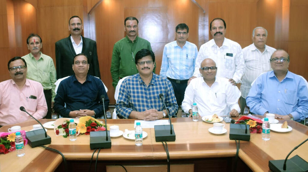 CSPC बिजली कंपनी मुख्यावलय में विदाई समारोह: सहायक प्रबंधक समेत छह हुए रिटायर