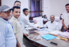 Meter Reader बिजली बिल हाफ बंद होने से दहशत में मीटर रीडर: प्रबंधन को कराया अवगत  