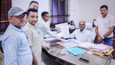 Meter Reader बिजली बिल हाफ बंद होने से दहशत में मीटर रीडर: प्रबंधन को कराया अवगत  