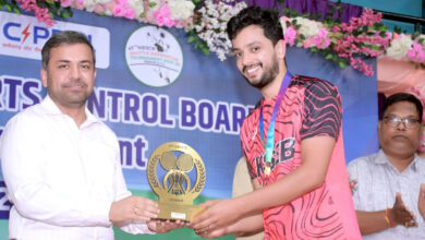Badminton Tournament ऑल इंडिया इलेक्ट्रिसिटी बैडमिंटन टूर्नामेंट का समापन: इस राज्य ने मारी बाजी, डॉ. रोहित यादव ने किया पुरस्कृ त