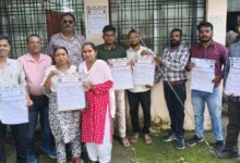 Bijli आश्वासन से त्रस्त संविदा बिजली कर्मचारी: 19 को देंगे धरना फिर सांकेतिक हड़ताल और अनिश्चितकालीन हड़ताल