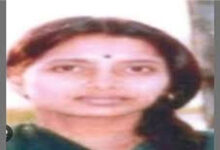 Naxalite surrender कुख्यात महिला नक्सली कमांडर ने किया सरेंडर: जानिए- कौन है सुजाता, कौन है सुजाता का पति और किससे होती है उसकी क्रुरता की तुलना