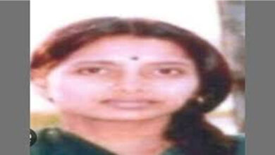 Naxalite surrender कुख्यात महिला नक्सली कमांडर ने किया सरेंडर: जानिए- कौन है सुजाता, कौन है सुजाता का पति और किससे होती है उसकी क्रुरता की तुलना