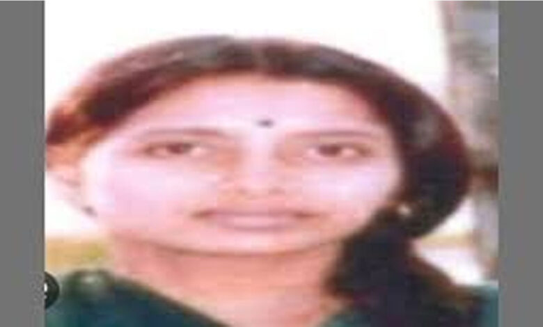 Naxalite surrender कुख्यात महिला नक्सली कमांडर ने किया सरेंडर: जानिए- कौन है सुजाता, कौन है सुजाता का पति और किससे होती है उसकी क्रुरता की तुलना