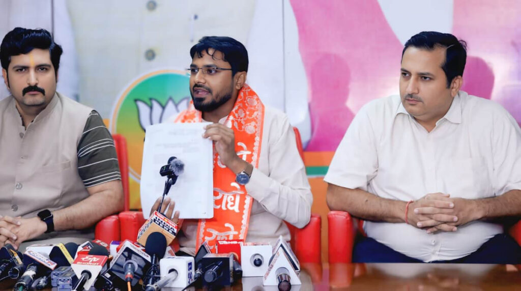 Rahul Tikariya चाची से अवैध संबंध के आरोप पर भाजयुमो अध्यक्ष ने दी सफाई: बताया- मामला 2022 का है...