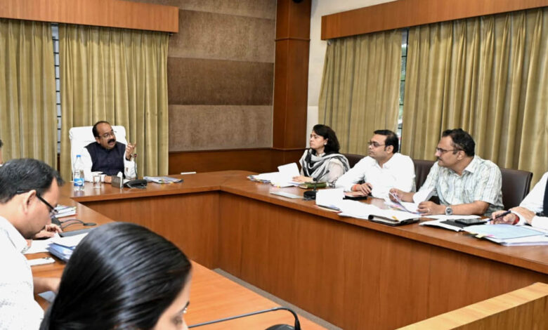 Arun Sao डिप्टी सीएम Sao की समीक्षा बैठक: निकायों में भुगतान, नई भर्ती और समन्वय पर दिए निर्देश