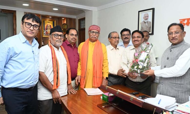 CG News मुख्यमंत्री से मिला राज्य कर्मचारी संघ का प्रतिनिधिमंडल: इस कार्यक्रम में शामिल होने का दिया न्योरता