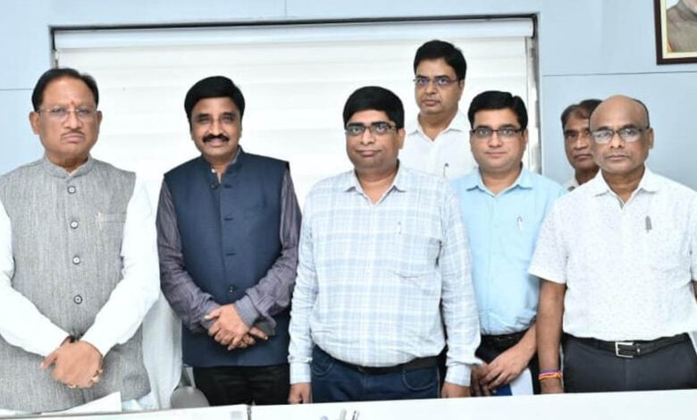 CG News मुख्यमंत्री से मिला फेडरेशन और जनसंपर्क अधिकारी संघ का संयुक्त प्रतिनिधिमंडल: घटना पर जताया रोष