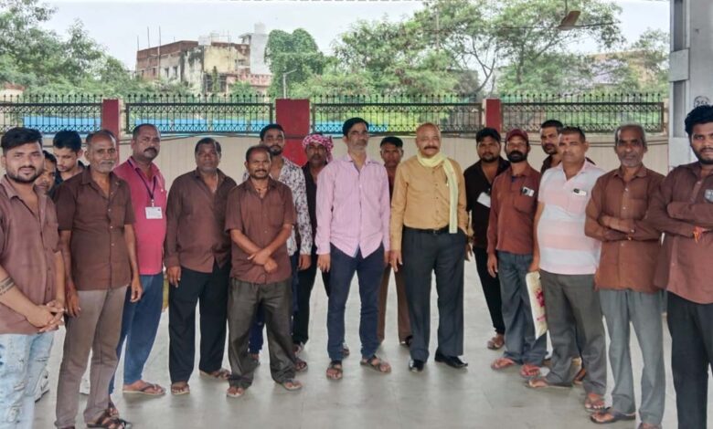 Railway Vendor रेलवे स्‍टेशनों पर त्‍योहारी भीड़ के बीच वेंडर संघ की बैठक में लिए गए कई निर्णय