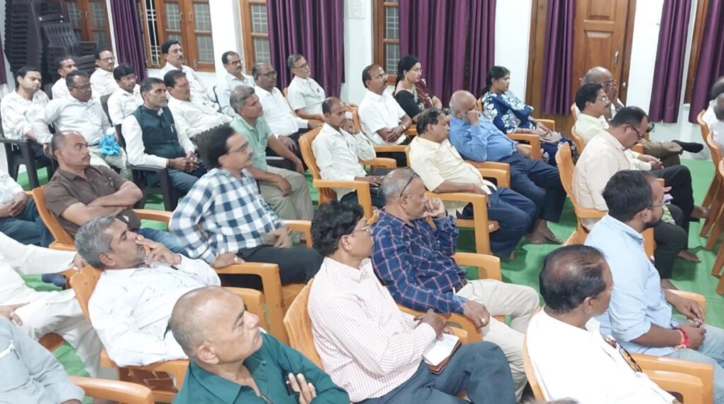 Ahikshak Sangh शिक्षक संघ का बैठक: राष्‍ट्रीय शिक्षा नीति 2020 के क्रियान्‍वयन समेत इन विषयों पर हुई चर्चा