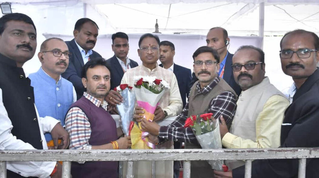 Principal Promotion प्राचार्य प्रमोशन शिक्षाकर्मियों लिए संकल्प से सिद्धि तक का सफर : शालेय शिक्षक संघ, संविलयन की जिद और संघर्ष में सफलता का पर्याय