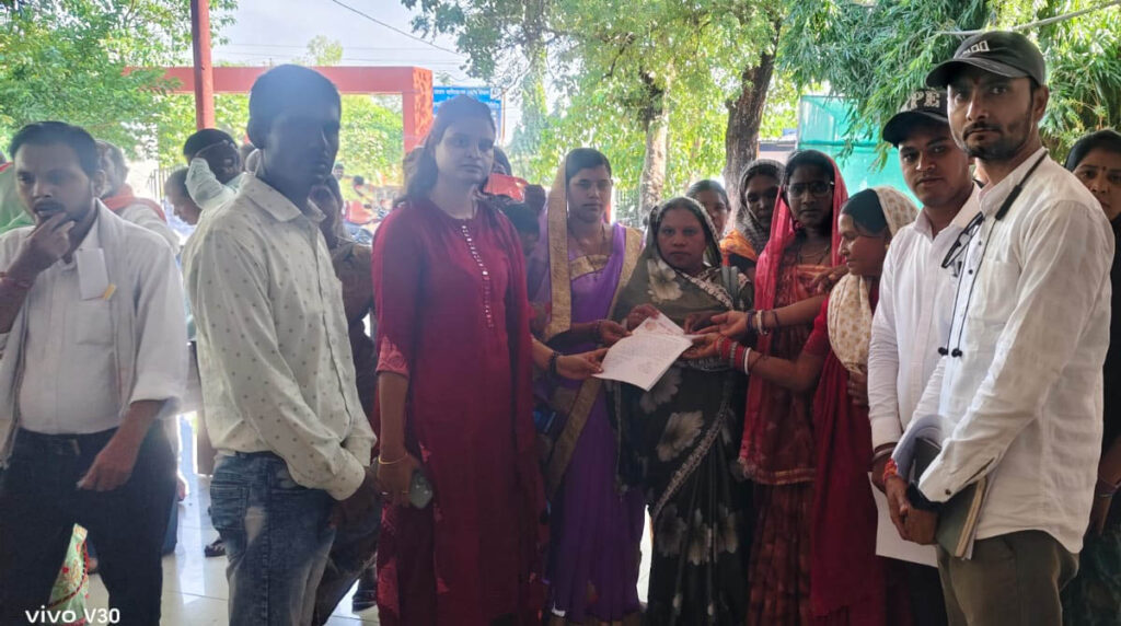 Rasoeya sangh छत्तीीसगढ़ में खतरे में रसोईयों की नौकरी: DPI के 3 साल पुराने आदेश के आधार पर किए जा रहे सेवा से बाहर, आक्रोश