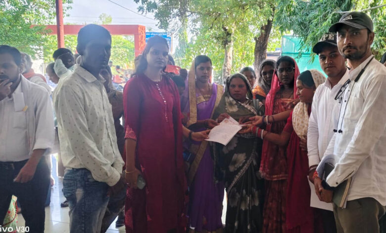 Rasoeya sangh छत्तीीसगढ़ में खतरे में रसोईयों की नौकरी: DPI के 3 साल पुराने आदेश के आधार पर किए जा रहे सेवा से बाहर, आक्रोश