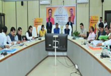 education स्कूल शिक्षा मंत्री की क्लािस: किया आगाह- बच्चों की बेहतर शिक्षा में किसी भी प्रकार की लापरवाही हुई तो...