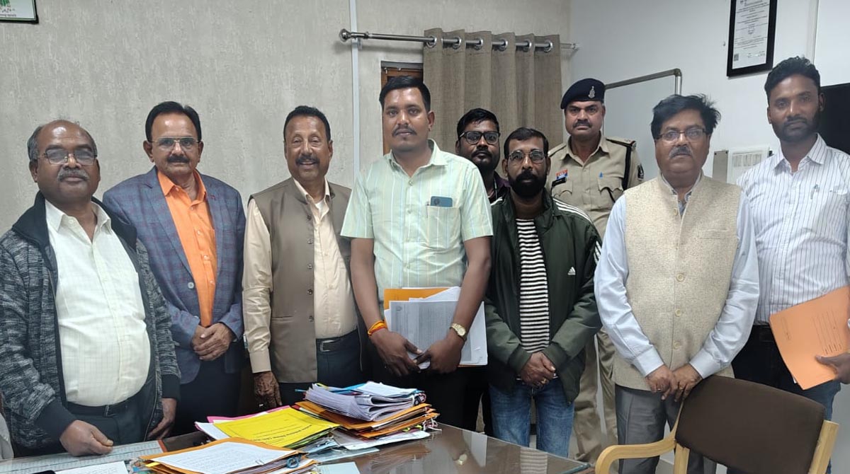 CSPDCL पावर कंपनी के TR-09 टेंडर के नियमों व शर्तों के विरोध में प्रदर्शन: संघ की पहल पर ऑपरेटरों की हुई बहाली