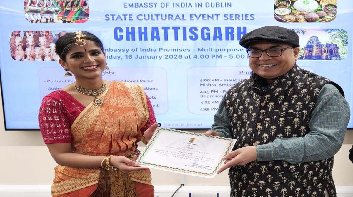Cultural Event आयरलैंड पहुंची छत्‍तीसगढ़ी कला और संस्‍कृति के साथ पकवानों की महक: डबलिन में हुआ आयोजन