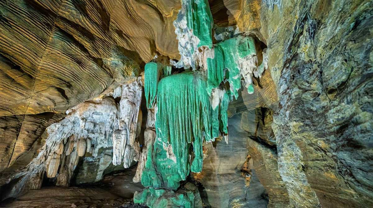 Green Cave छत्तीएसगढ़ में अंधी मछलियों वाली कोटुमसर के पास मिली अनोखी ग्रीन गुफा: जानिए- कहां है ग्रीन गुफा और कैसे पहुंचे