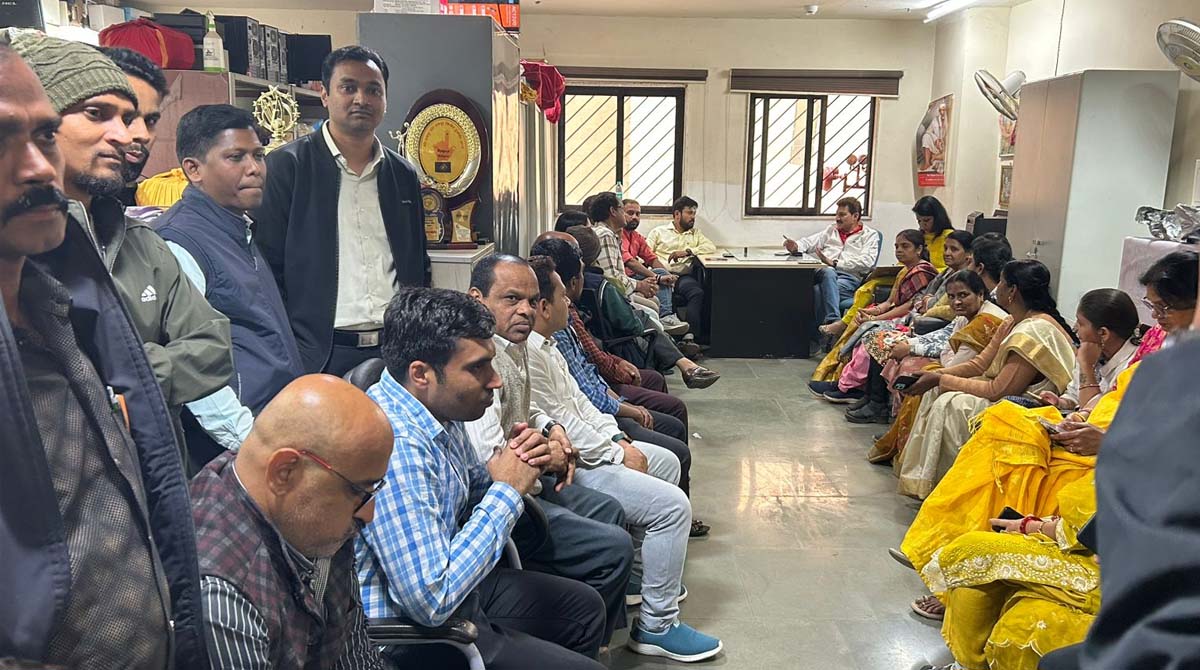 Karmchari पदोन्नति और स्थायीकरण ना होने से कर्मचारियों में आक्रोश: सरकार को अल्‍टीमेटम