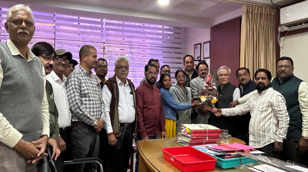 CSEB आंदोलन का बड़ा असर: संविदा कर्मियों की वेतन वृद्धि और सेवा विस्तार का आदेश जारी