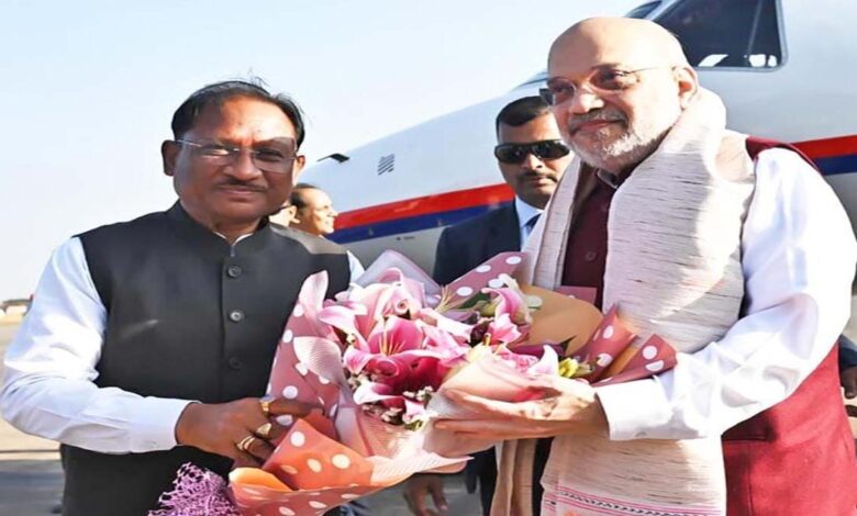 Amit Shah केंद्रीय गृह मंत्री शाह पहुंचे रायपुर: नक्सल विरोधी अभियान की करेंगे समीक्षा, जानिए- क्या है पूरा कार्यक्रम