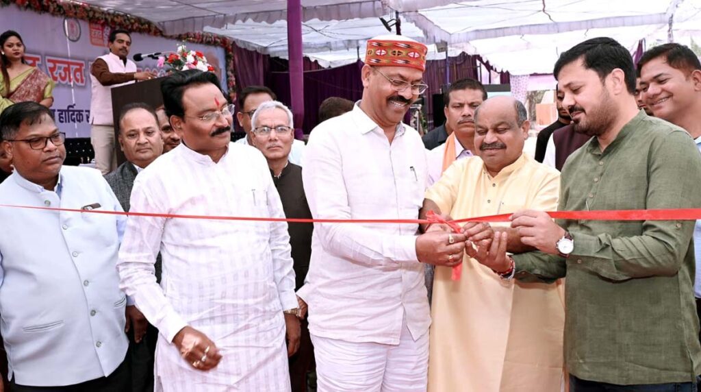 CSPDCL का रायपुर में बड़ा आयोजन, 3 विधायक और महापौर हुए शामिल: 33 उपभोक्‍ताओं का हुआ सम्‍मान   