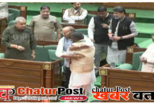 Kawasi Lakhma सालभर बाद जेल से बाहर आए कवासी लखमा सदन में हुए इमोशनल, भाजपा नेता से मिले गले