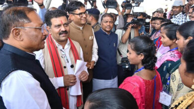 हथियार छोड़ चुके नक्‍सली पहुंचे विधानसभा: जानिए- मुख्‍यमंत्री साय क्‍या कह कर किया स्‍वागत