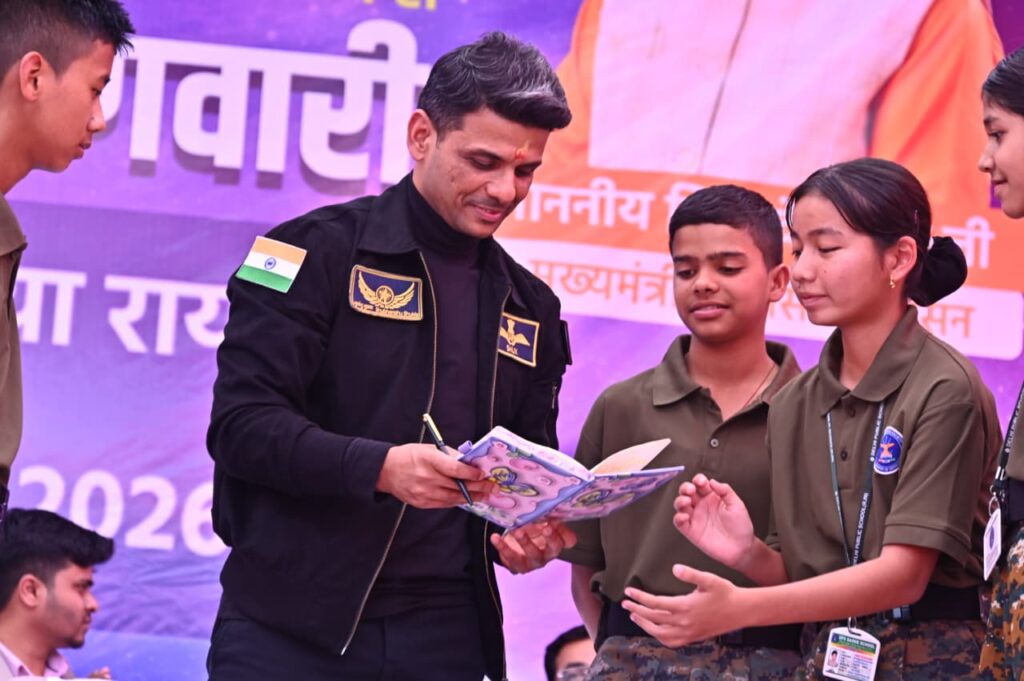 Shubhanshu Shukla रायपुर अंतरिक्ष केंद्र का शुभारंभ: अंतरिक्ष यात्री ग्रुप कैप्टन शुभांश ने बताया- स्पेोश में पहुंचते ही...