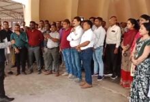 CG News ब्लॉक से जिला तक फेडरेशन का उग्र प्रदर्शन: सरकार की वदाखिलाफी पर कर्मचारियों में दिखा गुस्‍सा