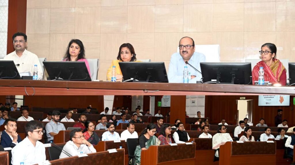 बस्‍तर को लेकर सरकार का बड़ा प्लान:  8 जिलों की अर्थव्यवस्था बदलने की तैयारी, विकास का नया ब्लूप्रिंट