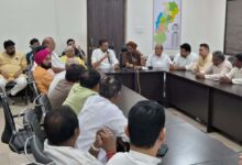 Congress छत्तीसगढ़ में कांग्रेस ने किया विधानसभा के घेराव का ऐलान: तैयारी को लेकर राजीव भवन में बैठक