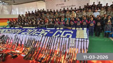 Naxsali पहली बार: एक किलो सोना और साढ़े 3 करोड़ कैश के साथ 108 नक्सलियों ने किया सरेंडर