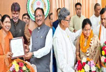 Rajysabha फूलोदेवी के साथ राज्यसभा पहुंची लक्ष्मी: एक नामांकन निरस्त, दोनों प्रत्याशी हुईं निर्विरोध निर्वाचित