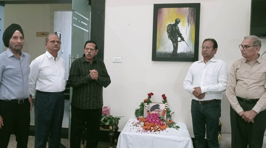 Vishvranjan पूर्व DGP विश्‍वरंजन को सेवानिवृत्त पुलिस अधिकारी कल्याण संघ ने दी श्रद्धांजलि