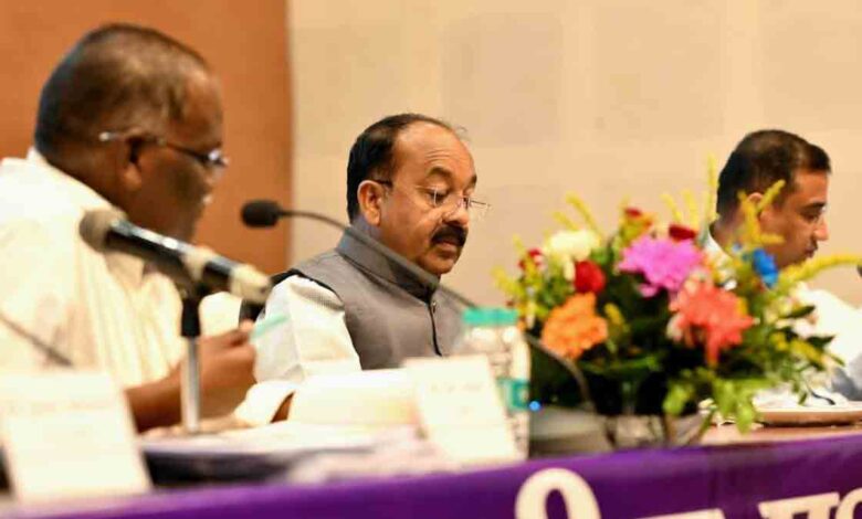 अरुण साव की 'सर्जिकल स्ट्राइक': नगर पंचायतों के बिगड़े काम होंगे दुरुस्त, लापरवाह CMO पर गिरेगी गाज!