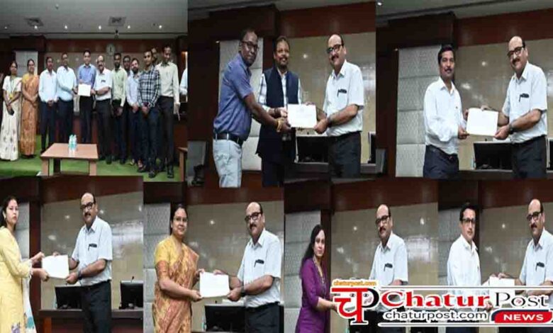 Chief Secretary Honors Officials